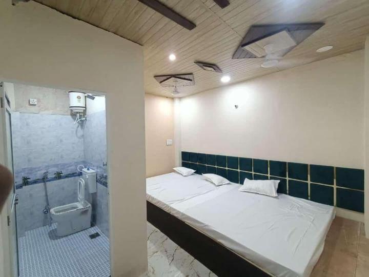 Hotel Rolex Удджайн Екстер'єр фото